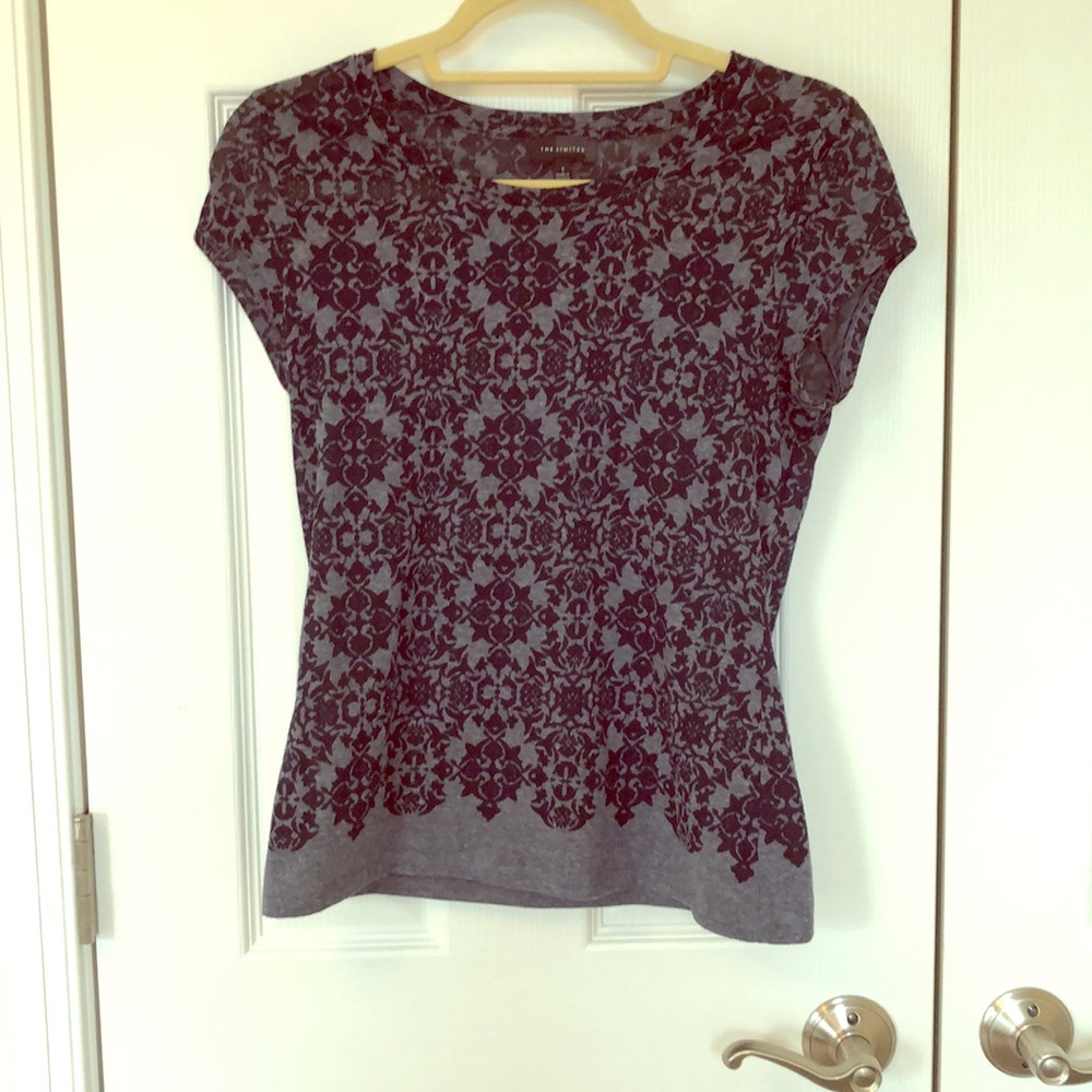 2 for $10 🌸The limited light weight T-shirt🌸